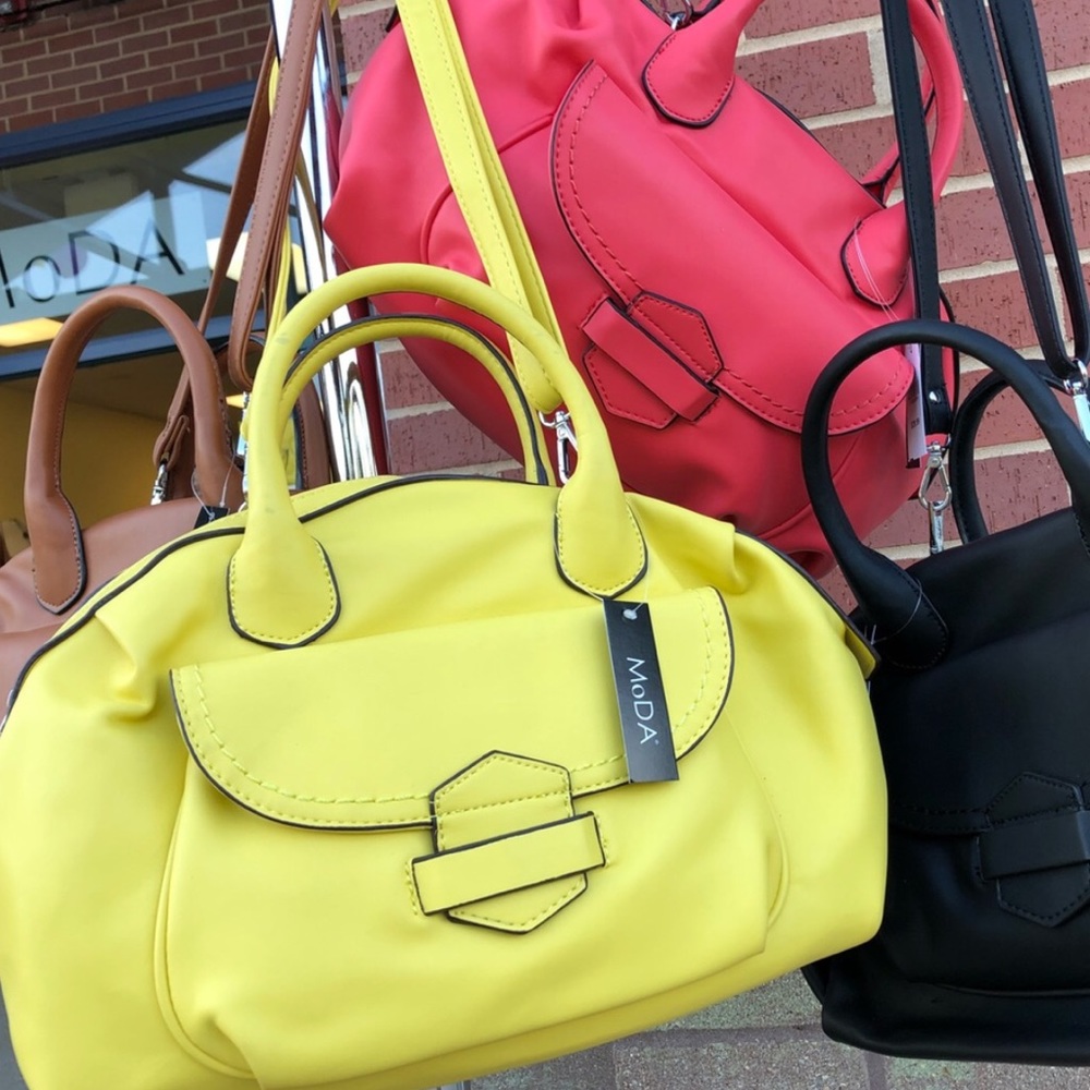 MoDA NEW 🍋lemon satchel w removable strap